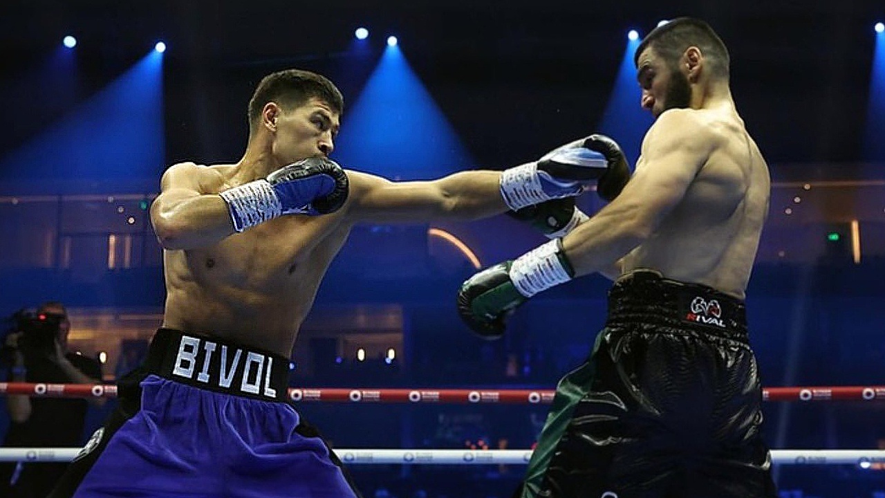 Artur Beterbiev vs Dmitry Bivol